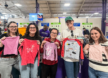 Hometap employees volunteering in their local communities